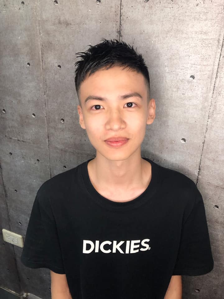 男生短髮